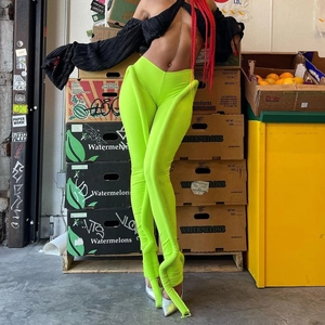 Neongrüne gerippte Sportleggings mit hoher Taille und gestapelten Knöcheln im Streetstyle