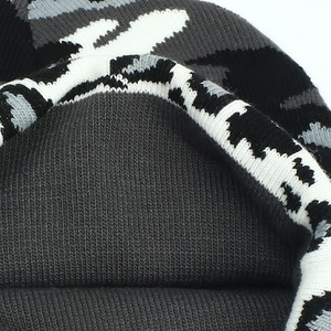 Double-layer camo jacquard knit beanie with warm fleece lining for outdoor skiing