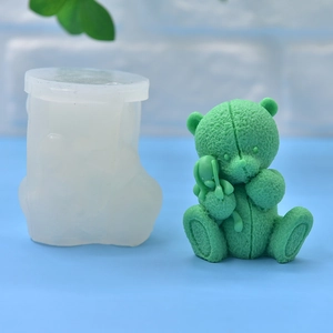 Moule en silicone ours DIY avec texture verte et petit lapin pour loisirs créatifs