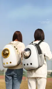 Tragbarer Haustier-Rucksack mit transparentem Weltraumkapsel-Fenster für Outdoor-Aktivitäten