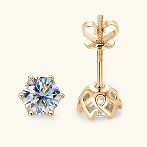 Macro shot of 925 silver U-shape stud earrings with brilliant moissanite and crown setting