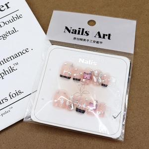 Faux ongles French roses et noirs avec papillon violet et strass, lot de 10 pièces