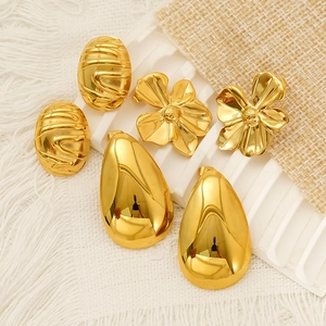 Blumen Wassertropfen Oval Ohrstecker 18K Vergoldet 304 Edelstahl Wasserdicht Hypoallergen Damen Mode Schmuck