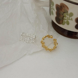 Minimalist S925 sterling silver wavy layered open rings in gold and silver finishes
