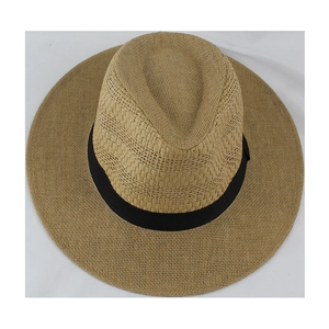 Cappello di paglia classico da uomo con nastro nero per protezione solare estiva