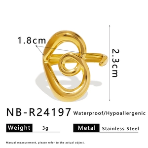 Detailed size specifications for the golden heart shape rotating ring in stainless steel