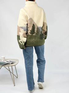 Fleece long sleeve sweatshirt with mountain landscape print and half-zip high collar