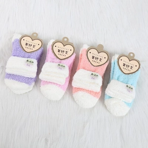 Set di calze termiche spesse in peluche in colori pastello per l'autunno e l'inverno