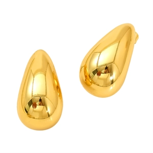 Élégantes boucles d'oreilles goutte dorées en acier inoxydable avec finition miroir