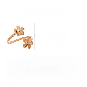 Détail du bracelet de bras floral or rose avec dimensions du produit 8cm sur 7cm