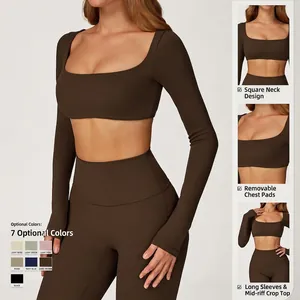 Ensemble de yoga marron foncé pour femme avec haut court et legging taille haute