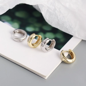 Polished S925 silver hoop earrings with marquise zircon in gold and silver finishes