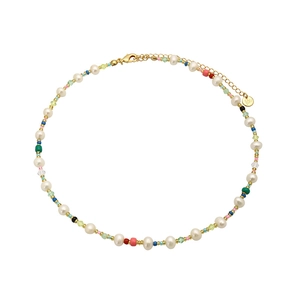 Bunte Perlenkette mit Süßwasserperlen und goldener verstellbarer Kette mit Karabiner
