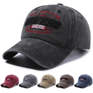 Washed cotton baseball caps in multiple colors featuring New York vintage embroidery