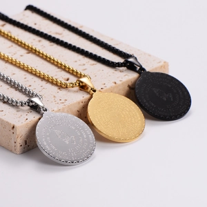 Halskette aus Edelstahl mit runden Anhängern und Gebetshänden in Silber, Gold und Schwarz
