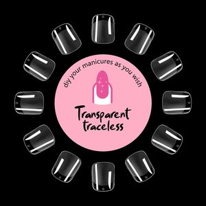 Faux ongles courts carrés transparents sans traces pour manucure DIY sur fond noir