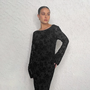 Sexy backless long sleeve floral print dress for women featuring black textured fabric