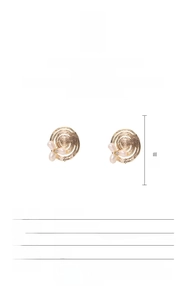 Detailed specs of S925 silver 18K gold earrings with natural freshwater pearls and dimensions