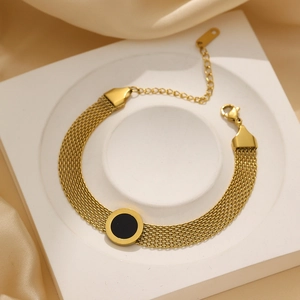 Bracelet maille en acier inoxydable doré 18 carats avec détail de chiffres romains