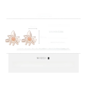 Detailed view of resin flower stud earrings with size parameters and silver needles