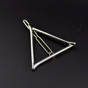 Minimalist silver triangle hair clip for women with geometric alloy metal design