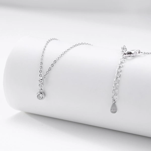 Elegant S925 sterling silver necklace with three vertical sparkling zircon stones