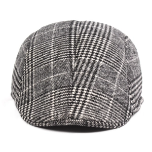 Classic grey plaid flat cap for men with breathable checkered fabric for sun protection