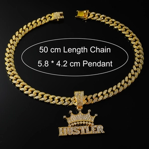 Détail du pendentif Hustler hip hop avec chaîne de 50cm et dimensions précises
