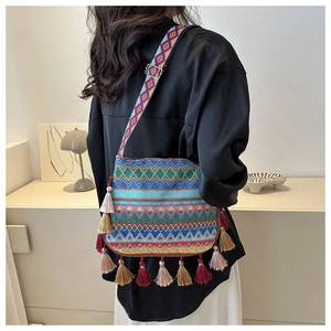 Bohemian Ethnic Shoulder Bag Women Woven Canvas Geometric Pattern Tassel Crossbody Retro Style Summer Fashion