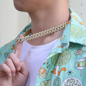 Cuban link necklace with gold-plated diamonds on neck model for hip-hop style