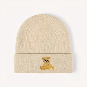Bonnet en tricot beige avec broderie d'ours brun mignon au style minimaliste moderne