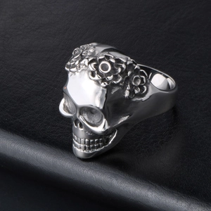 Men's punk skull ring in silver stainless steel featuring detailed floral head engraving