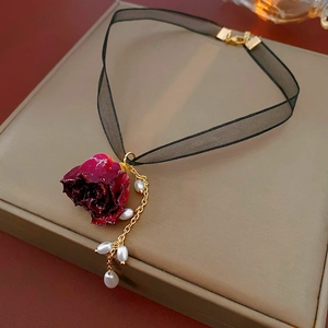 Vintage Rose Choker Halskette Mit Roter Ewiger Blume Schwarzem Spitzenband Und Künstliche Perlenquasten Für Damen