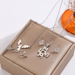Parure bijoux en acier inoxydable avec pendentifs dragon argentés et breloques mot LOVE