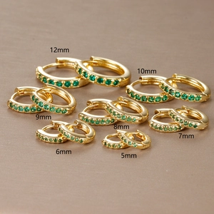 Pendientes de aro de plata S925 con circón verde en siete tallas de 5 a 12mm