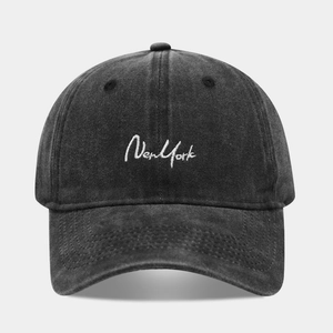 Détail de la casquette de baseball vintage en coton avec broderie New York