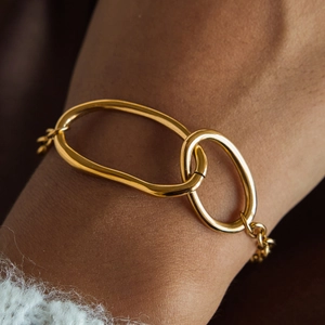 Minimalist 18K gold stainless steel chain bracelet with OT toggle clasp on model wrist