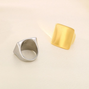 Polished titanium steel square signet rings in gold and silver finish for men and women