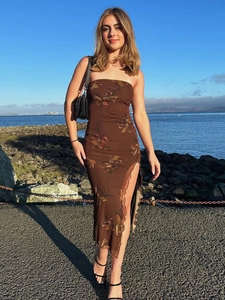 Robe longue bustier vintage à imprimé floral marron foncé avec fente latérale et volants