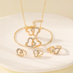 Set gioielli dorati eleganti con collana cuore doppio cristallo, bracciale, orecchini e anello