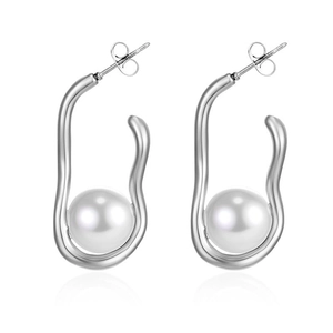 Elegant 18K gold-plated oval hoop earrings featuring a large white round pearl drop