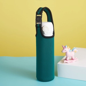 750ml green neoprene water bottle sleeve with adjustable black shoulder strap and buckle