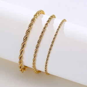 Detaillierter Vergleich von drei Stärken für goldene Edelstahl-Kordelkettenarmbänder