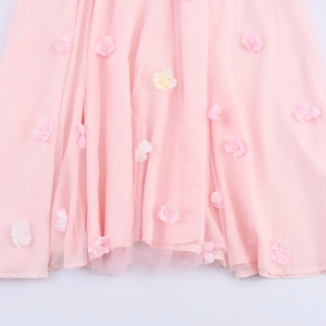 Robe maxi en tulle rose avec broderie florale 3D et ornements de perles