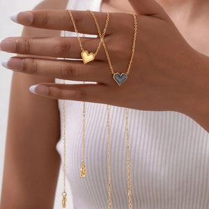Fashionable gold heart pendant necklace with O-chain and beaded border for women