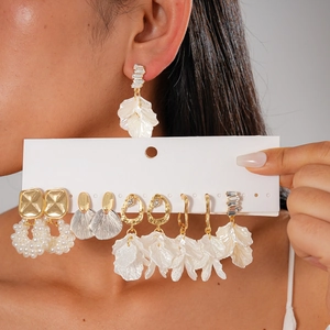 Elegant Floral Petal Rhinestone Earrings With Imitation Artificial Pearl Tassel Geometric Chic Alloy Studs Silver Earring Post