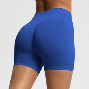 Vue arrière détaillée du short de sport bleu sans couture avec taille haute et effet push-up