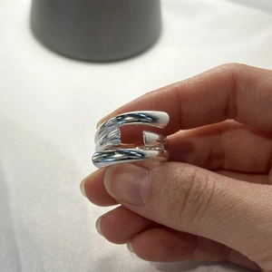 Minimalist S925 sterling silver multi-layer twisted ring with sleek industrial design