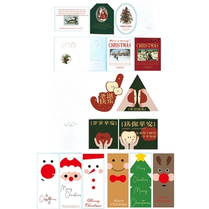 Set di etichette e adesivi natalizi con illustrazioni festive e messaggi di auguri