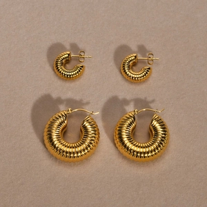 Retro C Shaped Hoop Earrings Stainless Steel 18K Gold Plated Ribbed Croissant Threaded Hollow Minimalist Design For Women